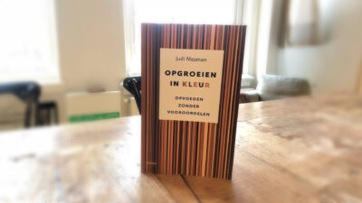 boek_opgroeien_in_KLEUR
